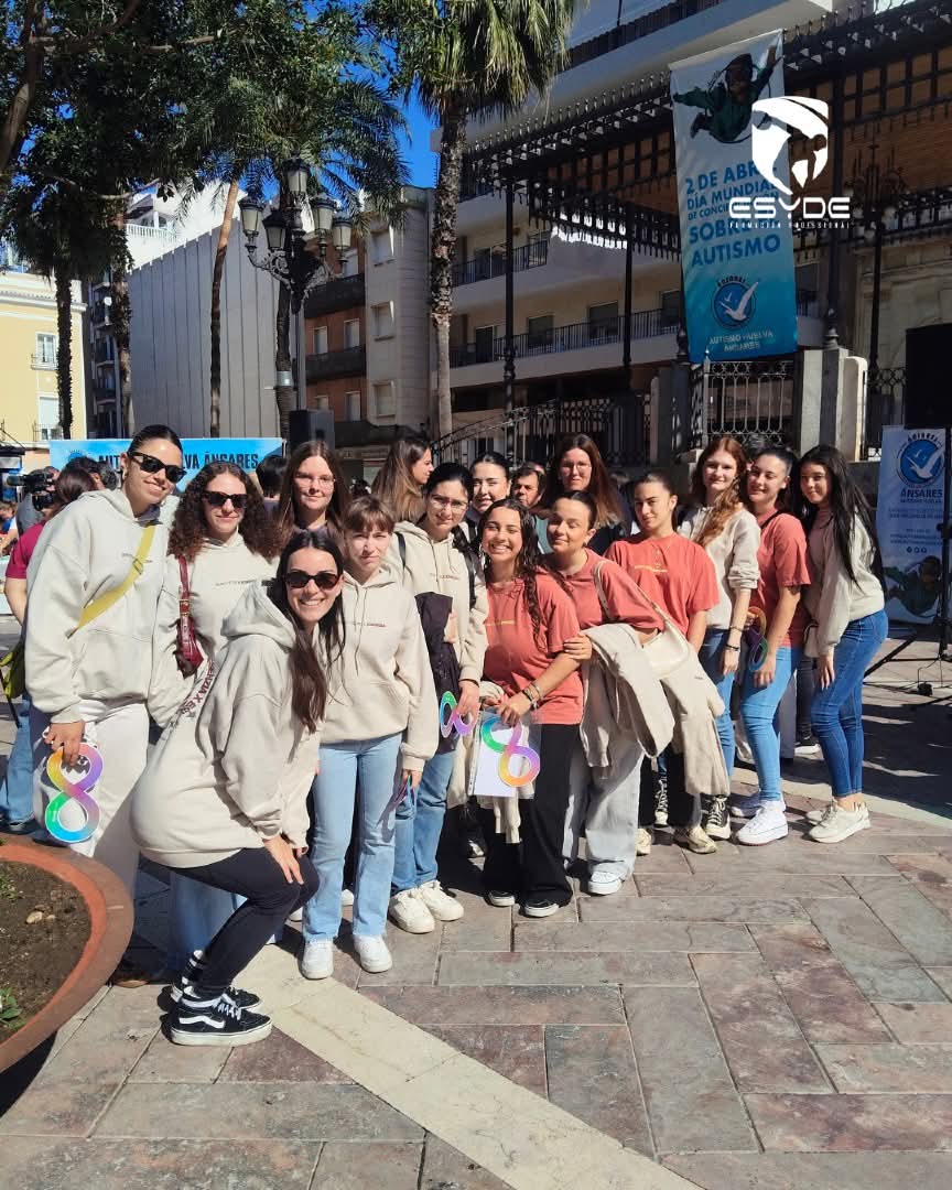 NUESTROS ALUMN@S DE FORMACIÓN PROFESIONAL CON EL AUTISMO